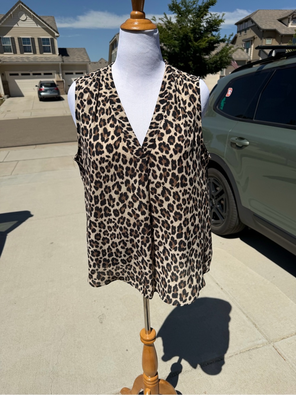 Vince Camuto Beige and Black Leopard Print Sleeveless V-Neck Camisole